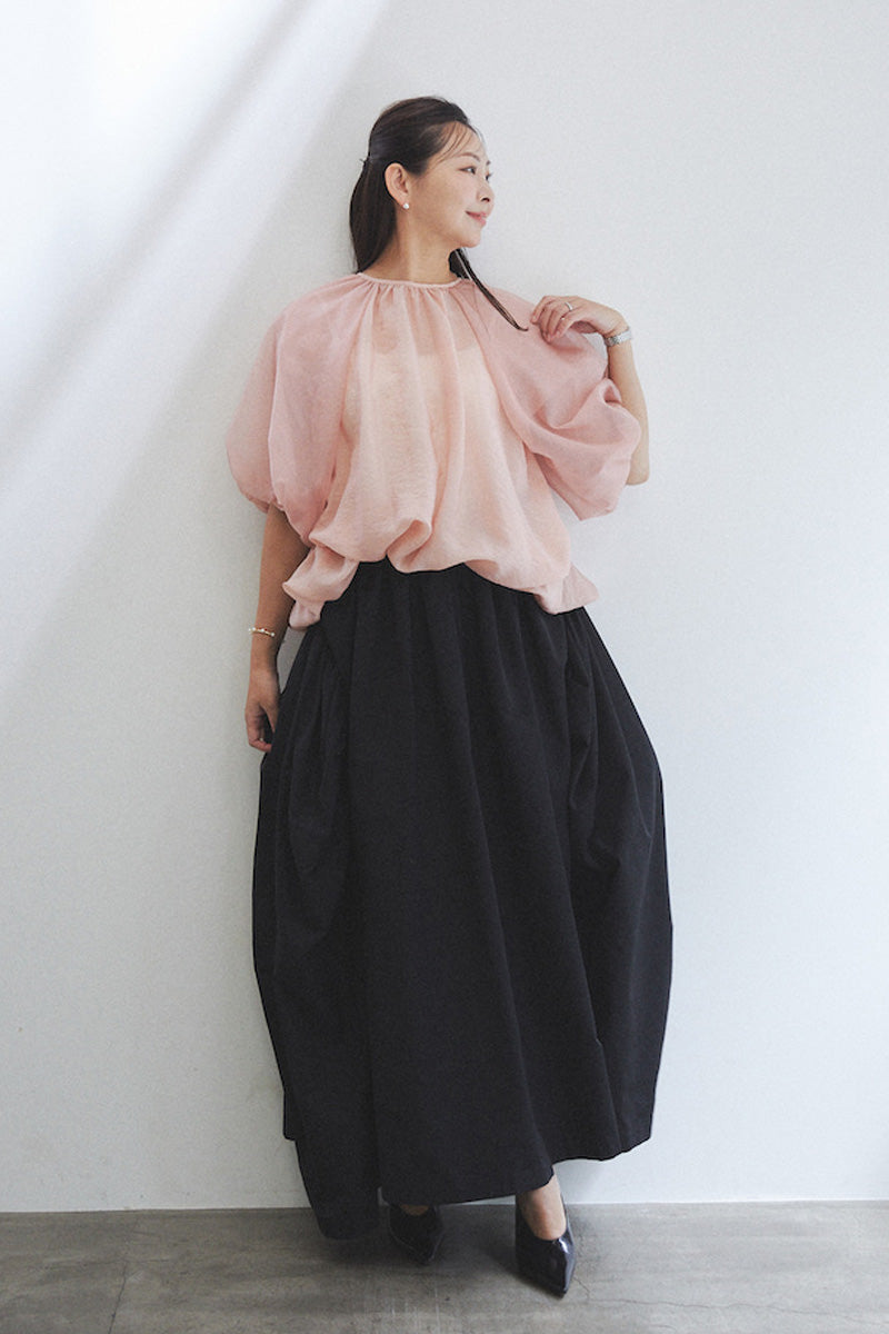 Dramatic skirt / black