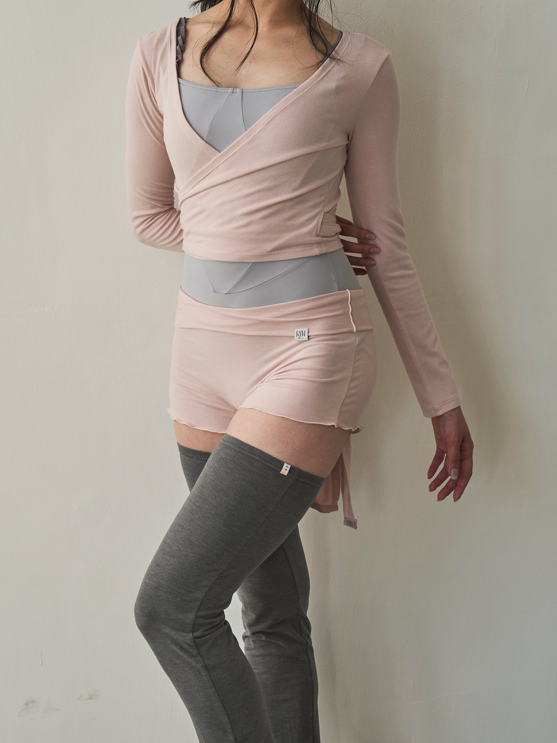 Retune. cache coeur tops / pink
