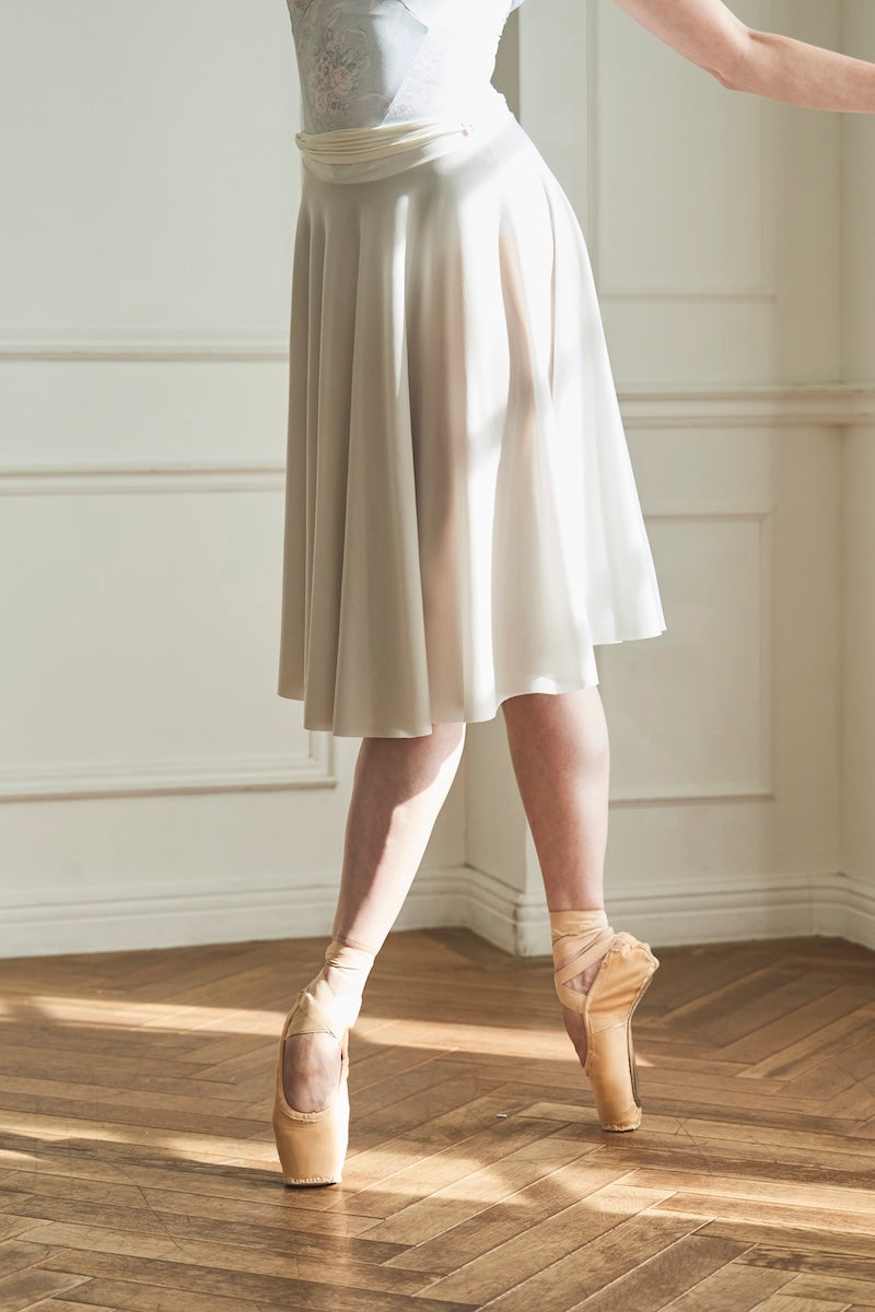 circular skirt / ivory
