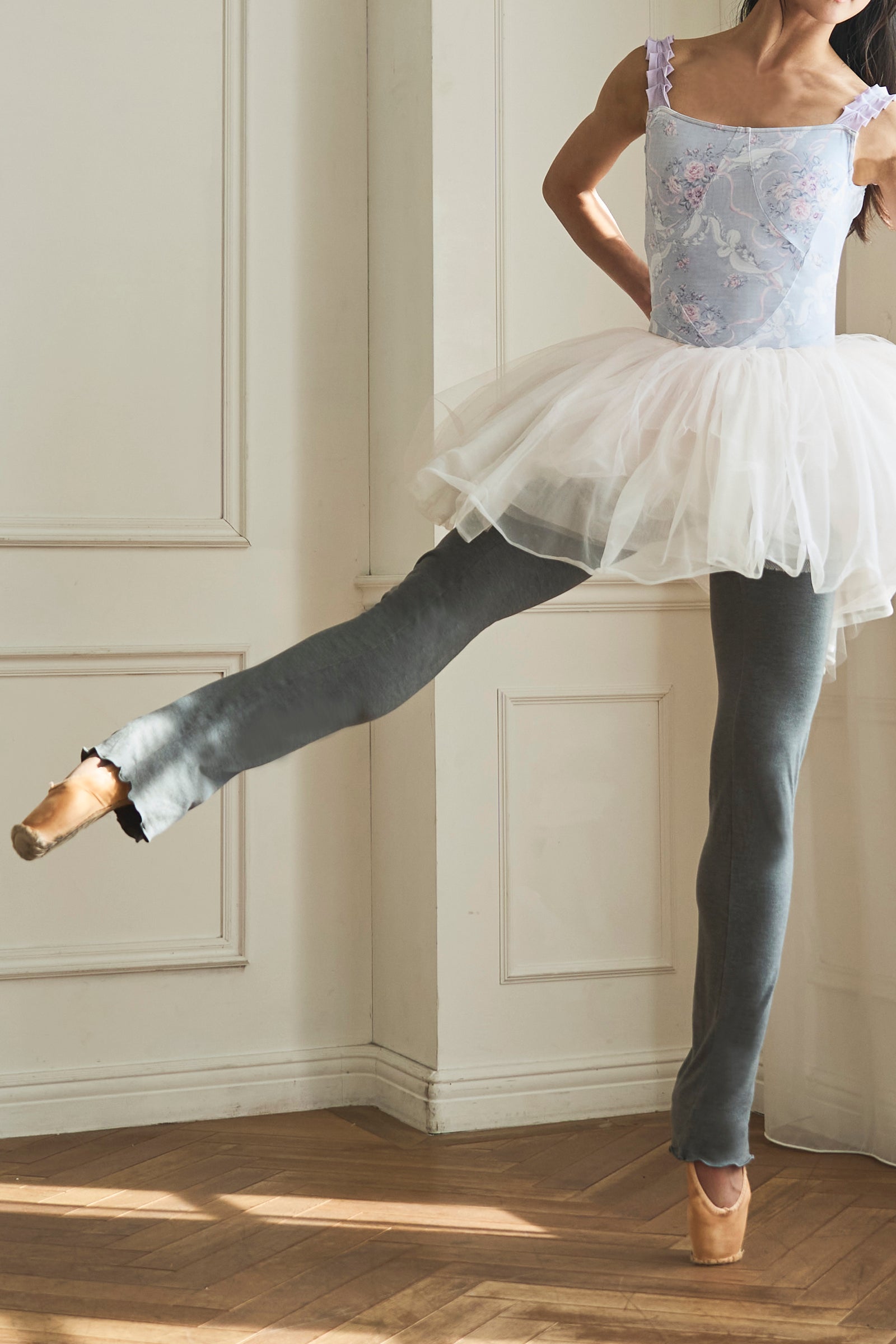 leg warmers / gray