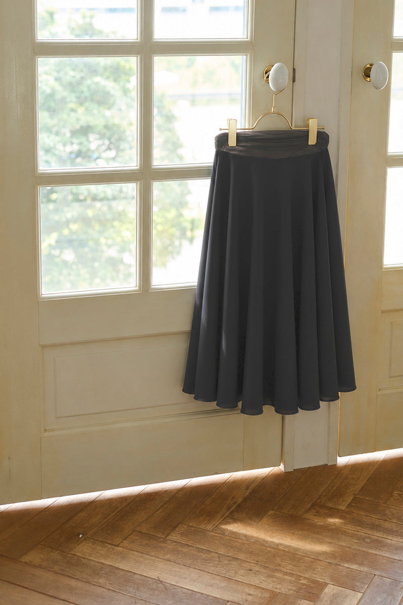 circular skirt / black
