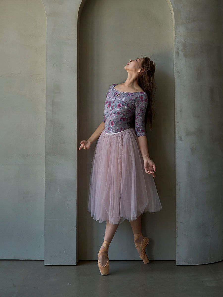 type U ballerina / constellation Toupe
