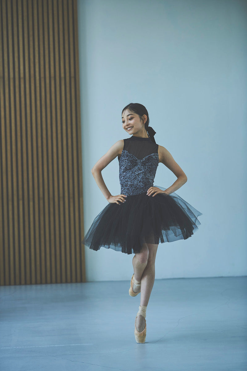 type Y neck ribbon / eternal lace black