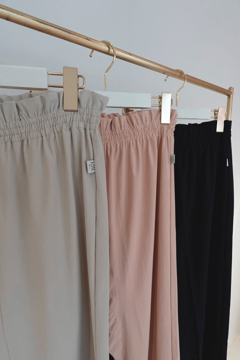 Retune. warm up pants / gray
