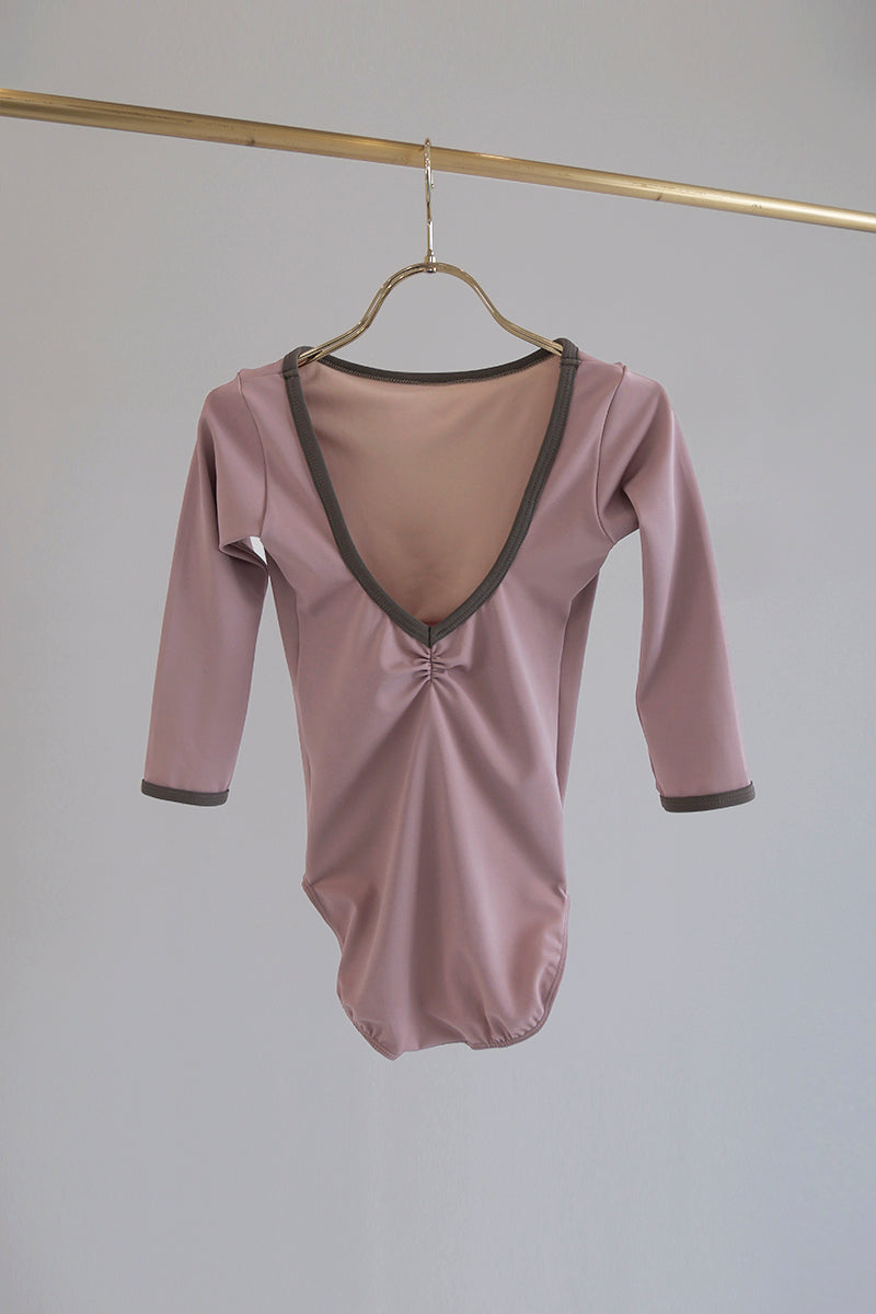 Retune.stina / Nocturne / dusty pink / girl
