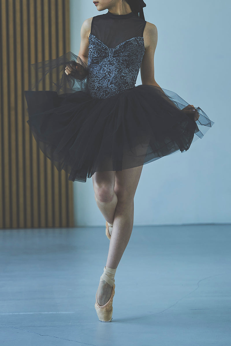 type Y neck ribbon / eternal lace black