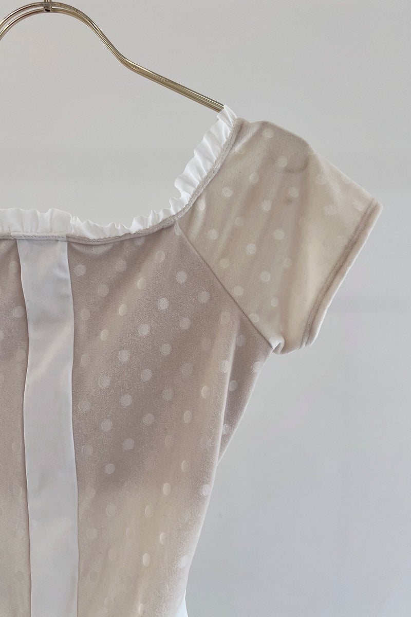Retune.stina / Dólce / velours dot off white