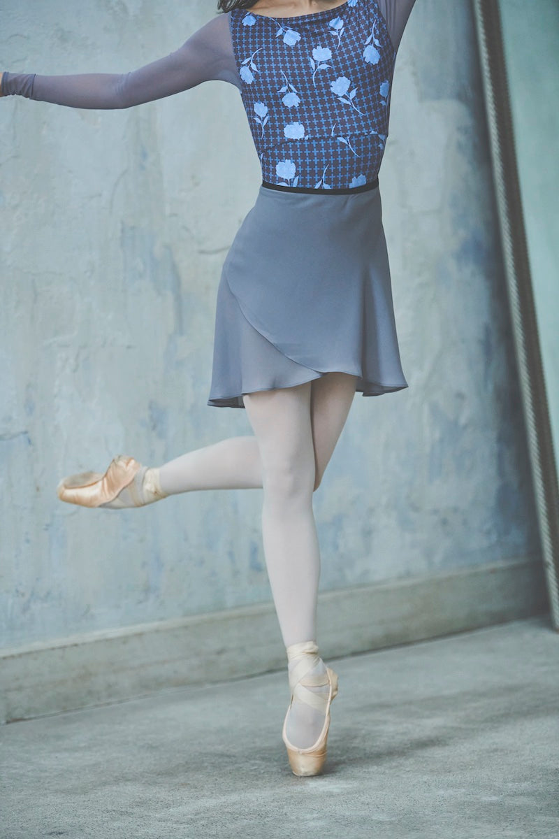 black ribbon wrap skirt / short / gray