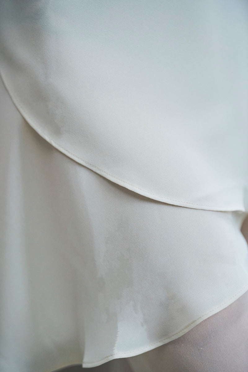 black ribbon wrap skirt / short / ivory