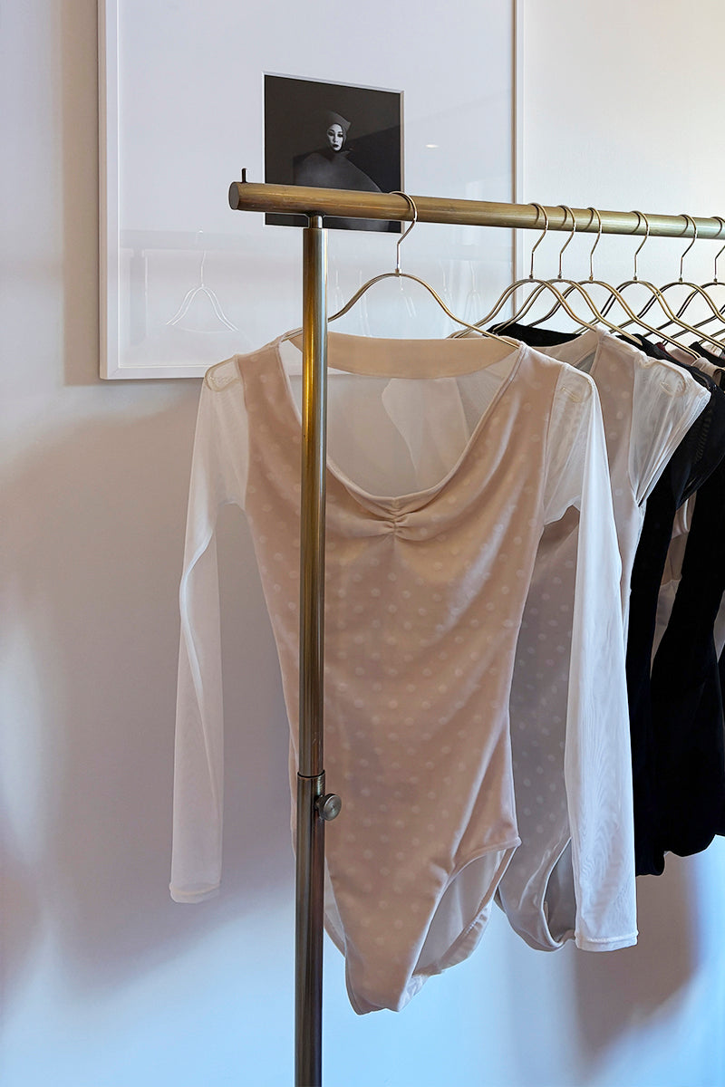 Retune.stina / butterfly long / velours dot off white