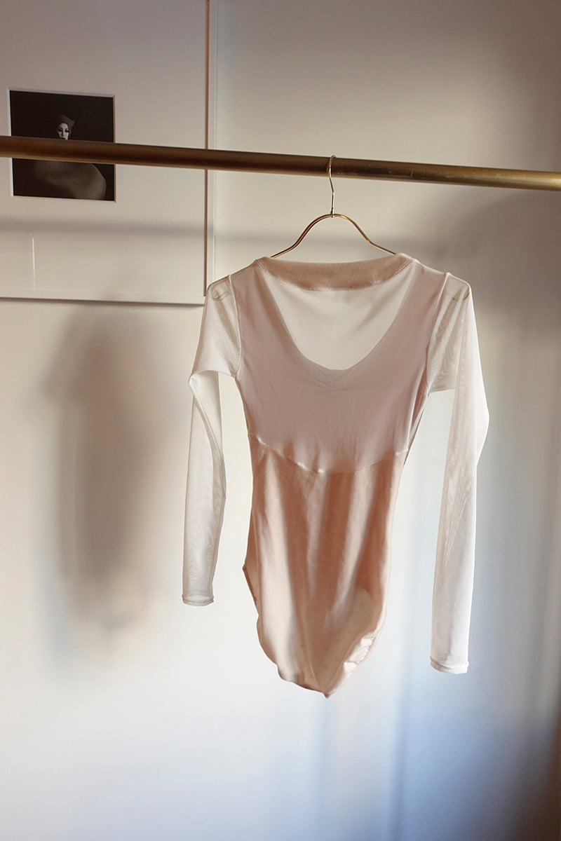 Retune.stina / butterfly long / velours dot off white