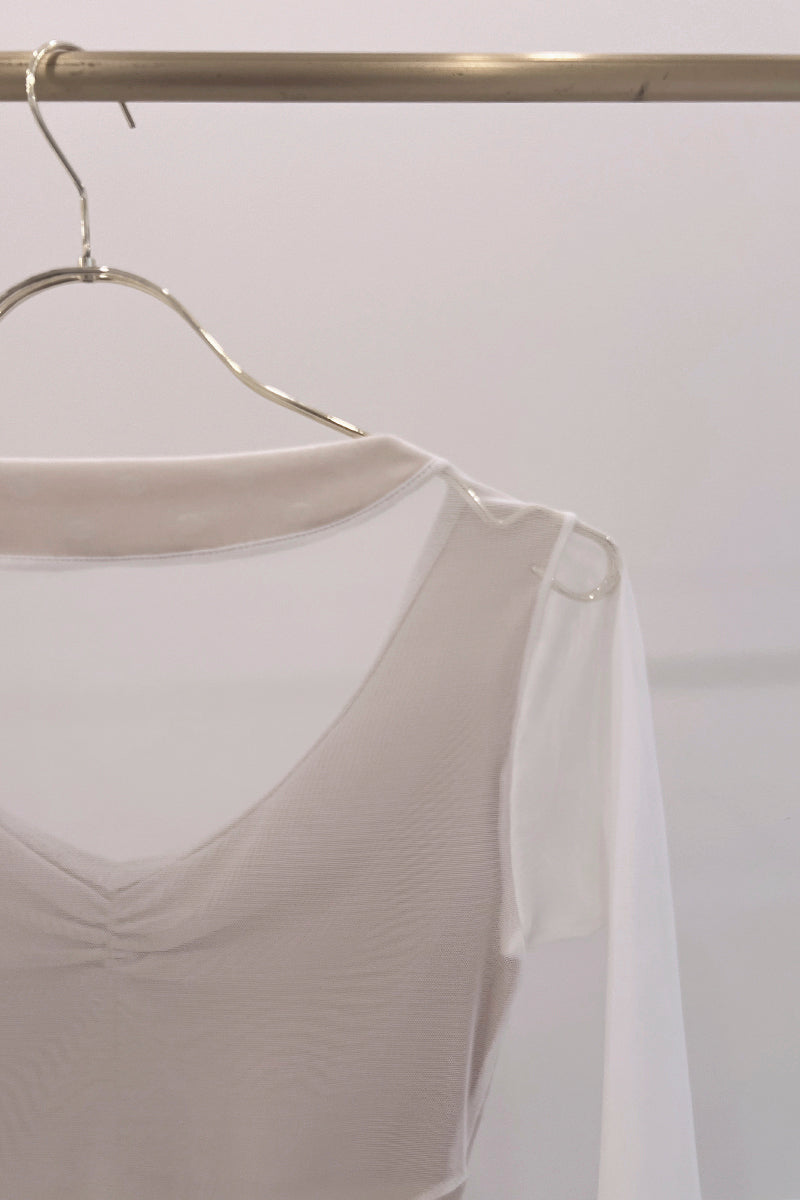 Retune.stina / butterfly long / velours dot off white / girl