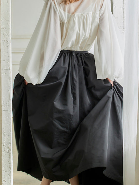 Dramatic skirt / black