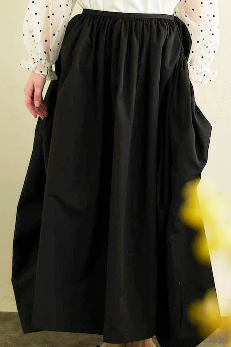 Dramatic skirt / black