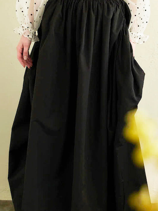 Dramatic skirt / black