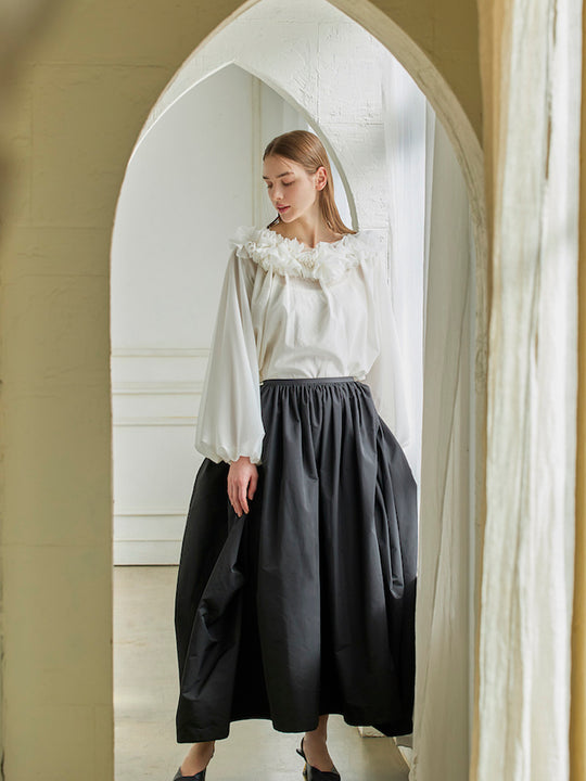 Dramatic skirt / black
