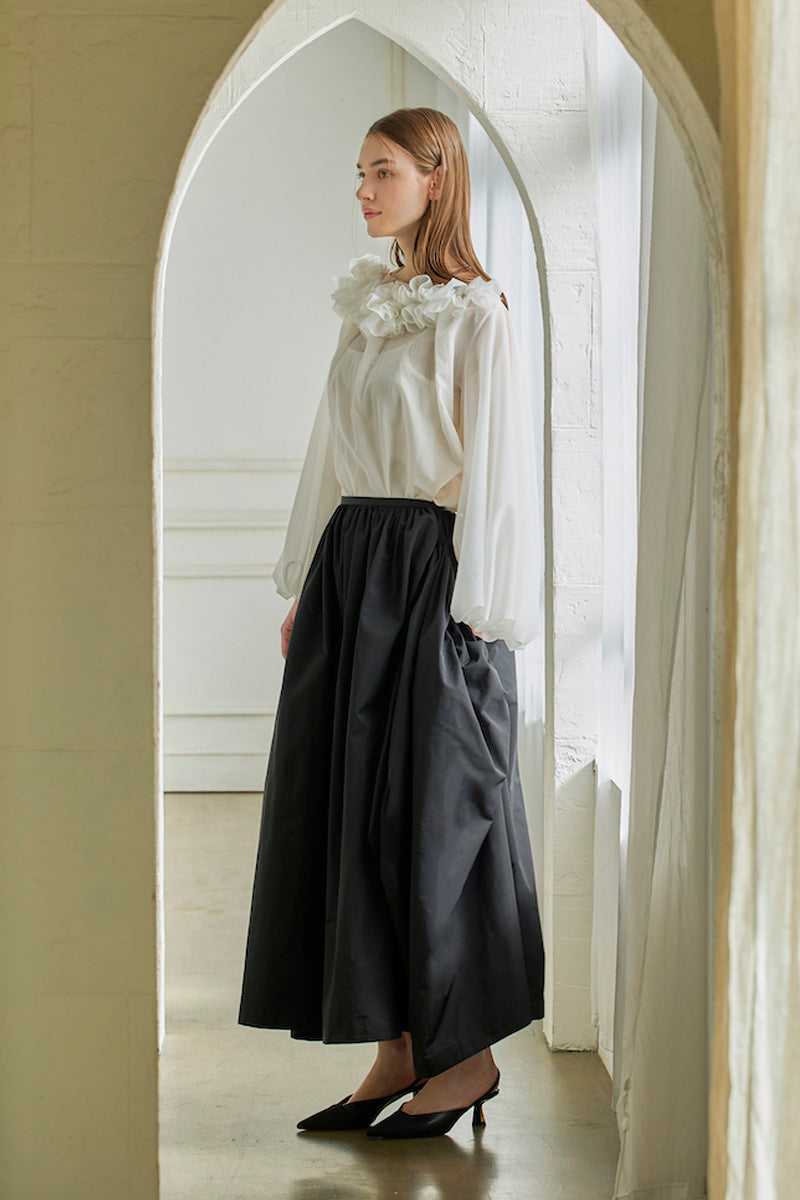 Dramatic skirt / black