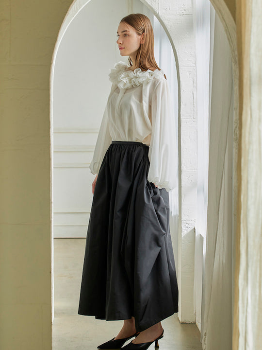 Dramatic skirt / black