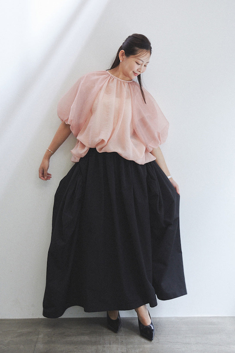 Dramatic skirt / black