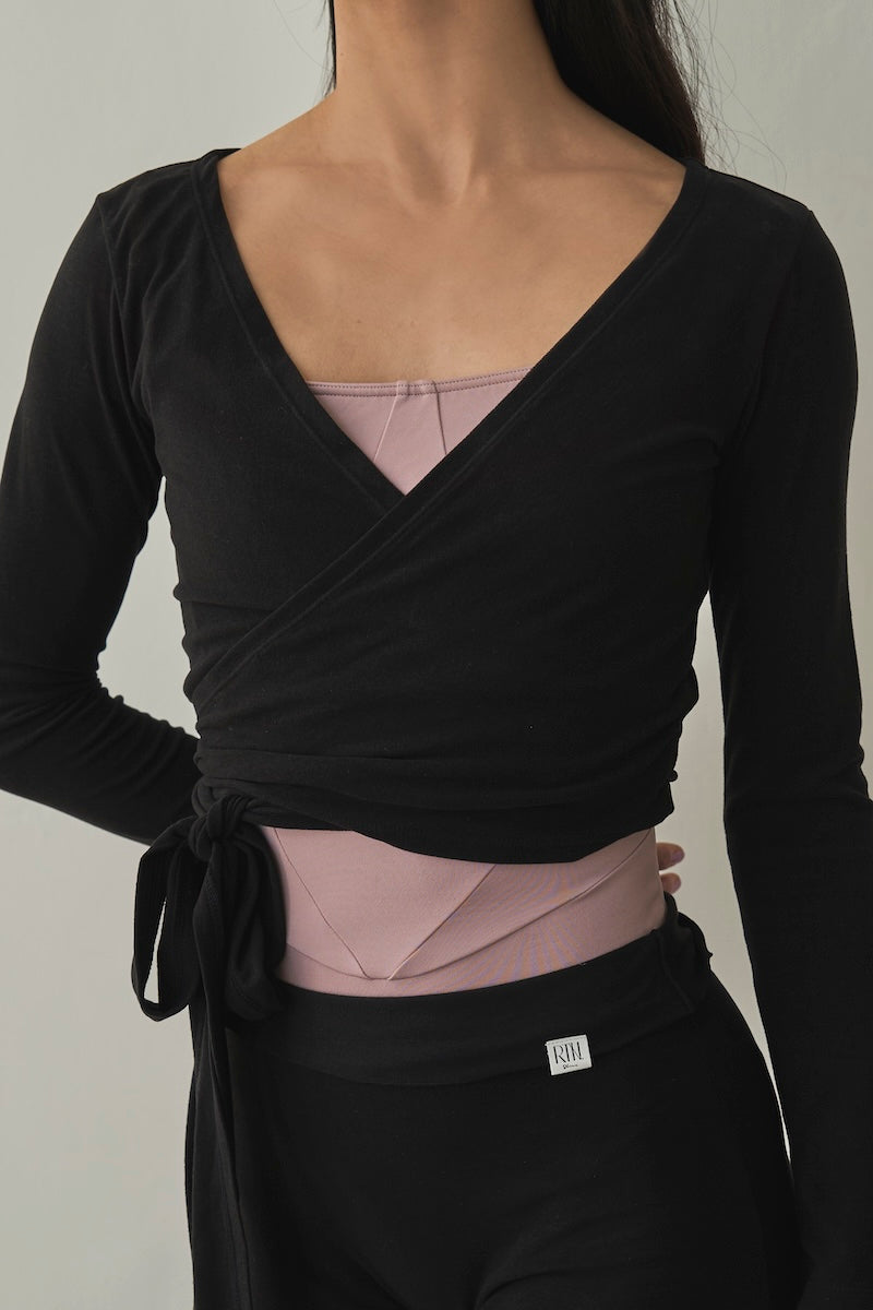 Retune. cache coeur tops / black