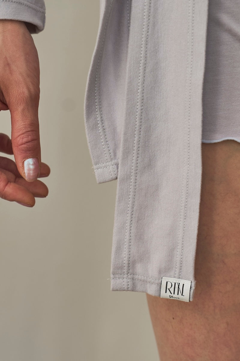 Retune. cache coeur tops / gray