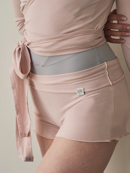Retune. cache coeur tops / pink