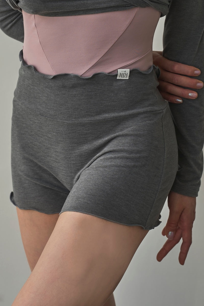 Retune.inner pants / charcoal gray