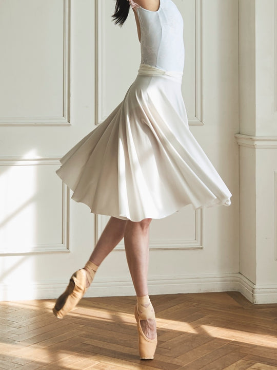 circular skirt / ivory