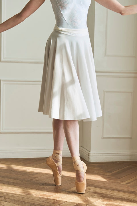 circular skirt / ivory