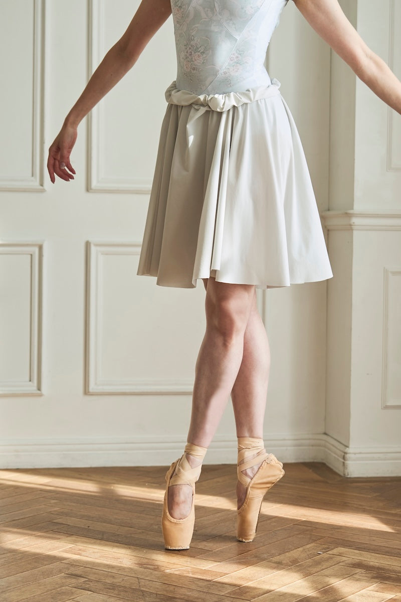 circular skirt / ivory