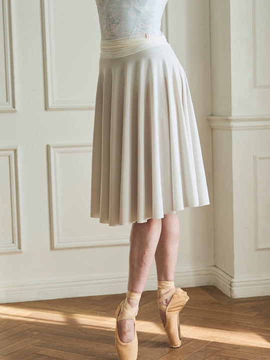 circular skirt / ivory