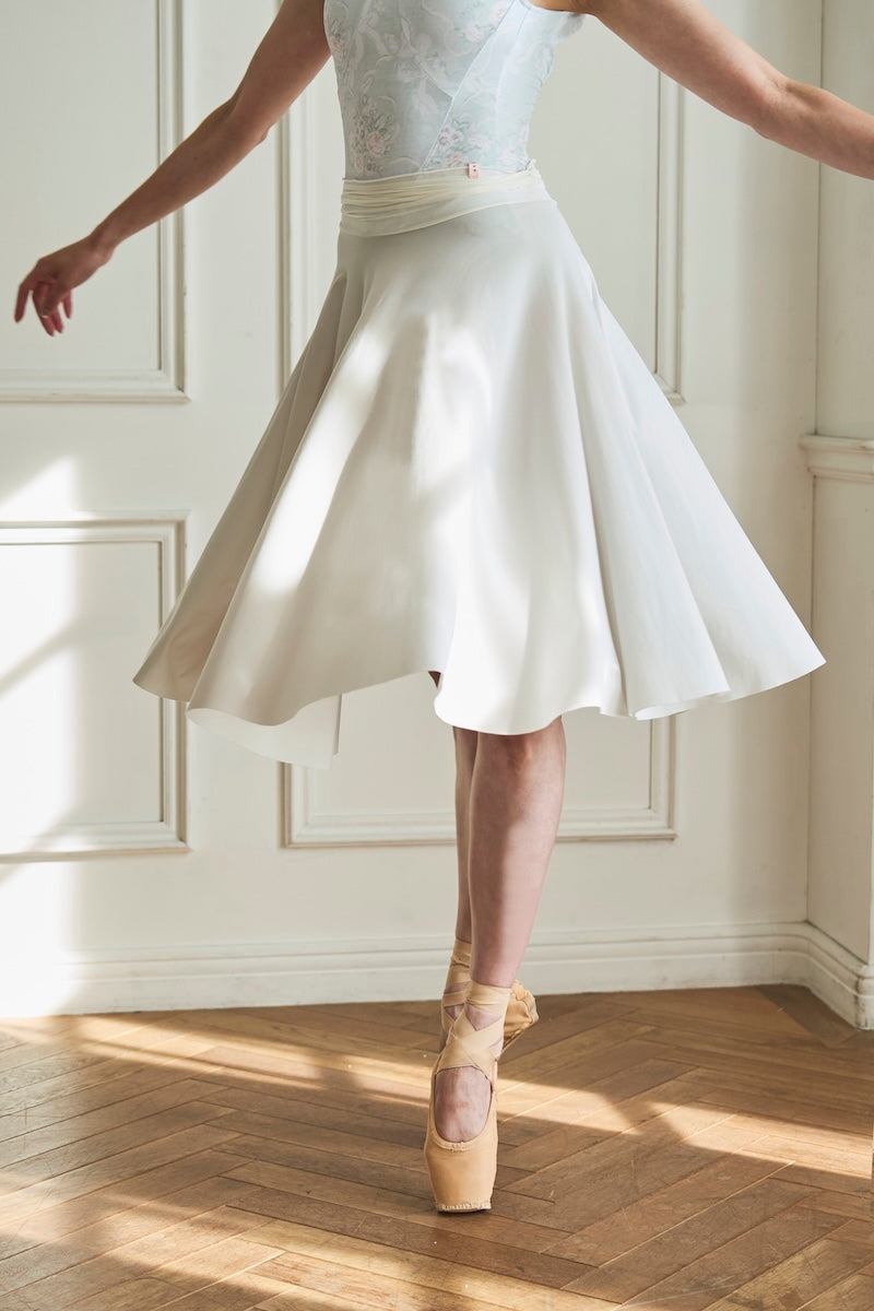 circular skirt / ivory