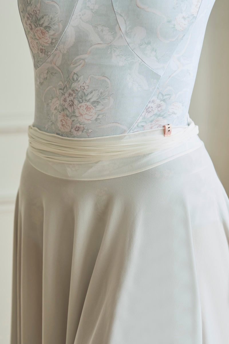 circular skirt / ivory