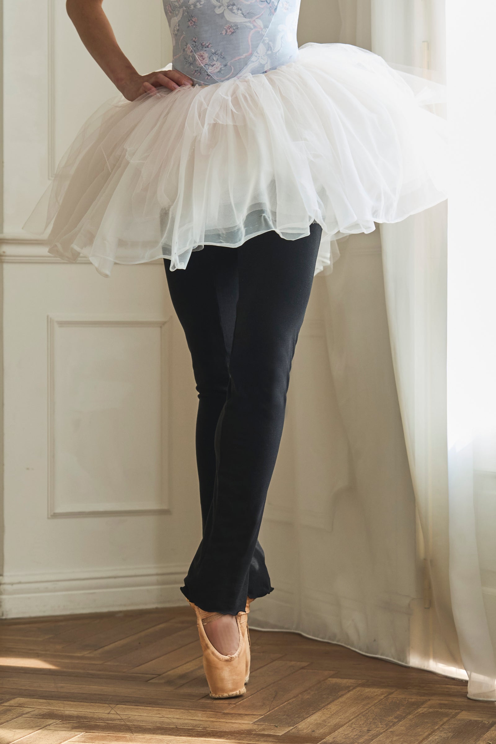 leg warmers / black