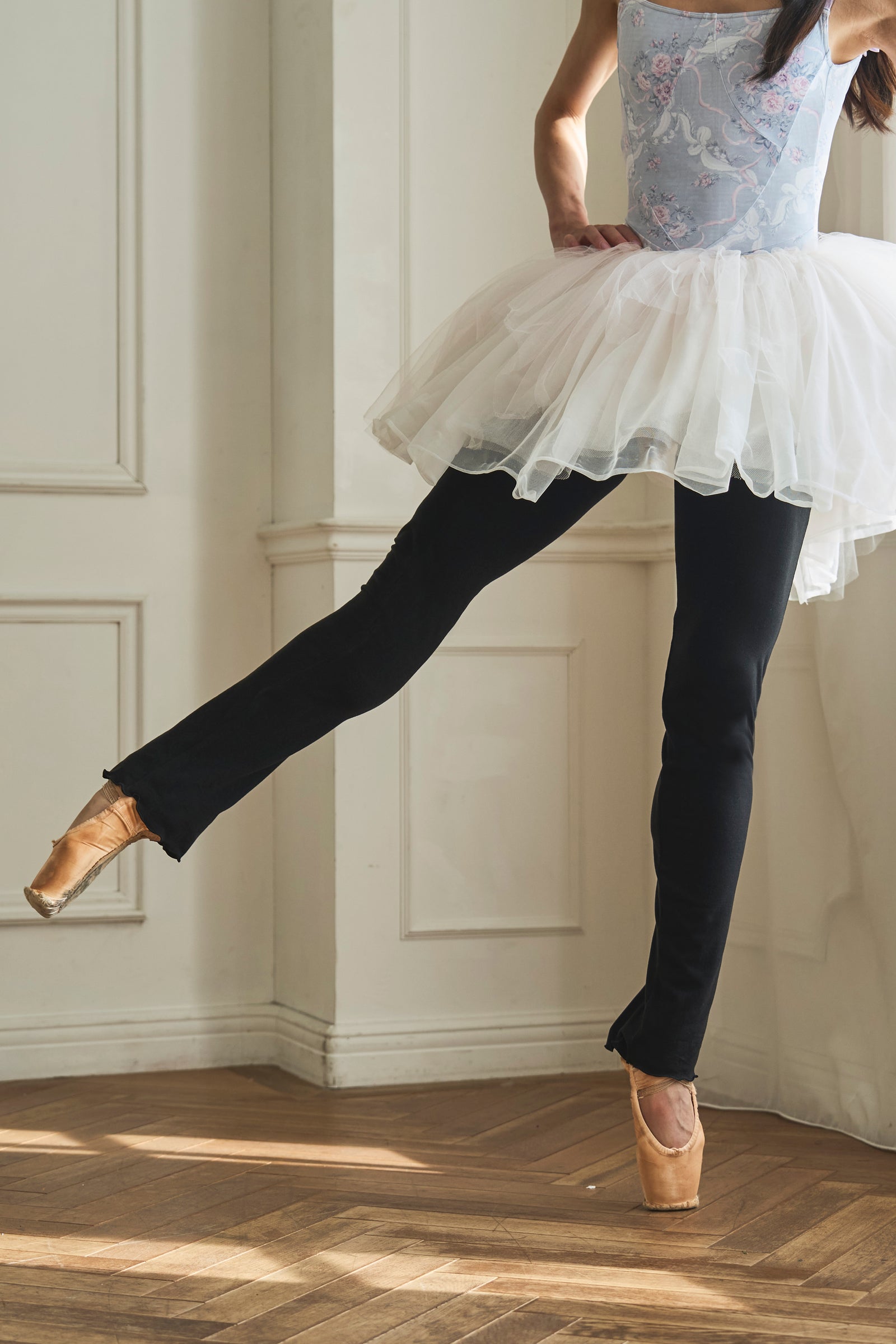 leg warmers / black