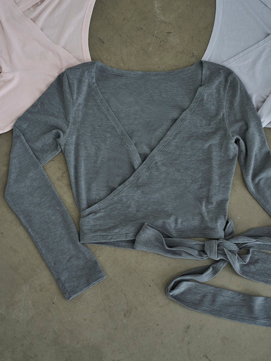 Retune. cache coeur tops / charcoal gray