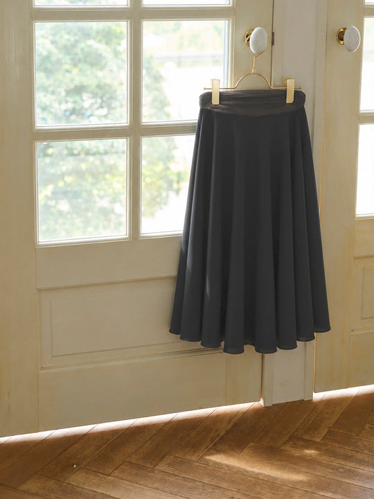 circular skirt / black