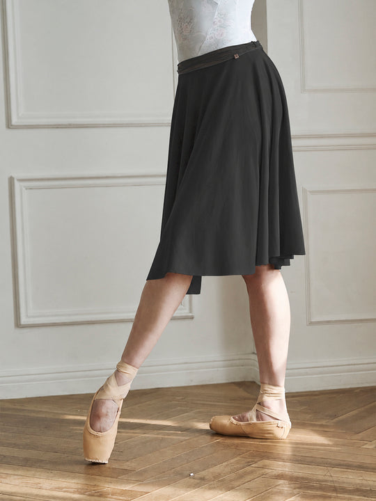 circular skirt / black