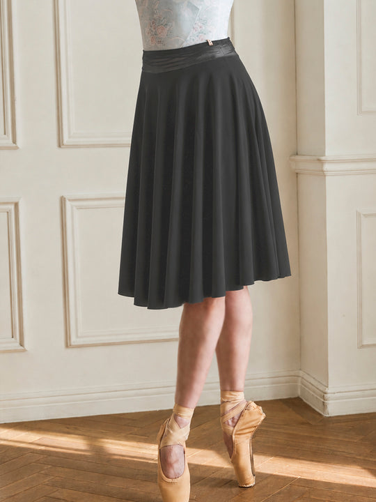 circular skirt / black