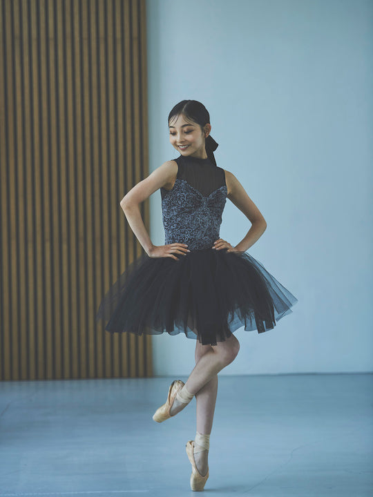 type Y neck ribbon / eternal lace black