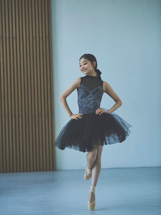 type Y neck ribbon / eternal lace black