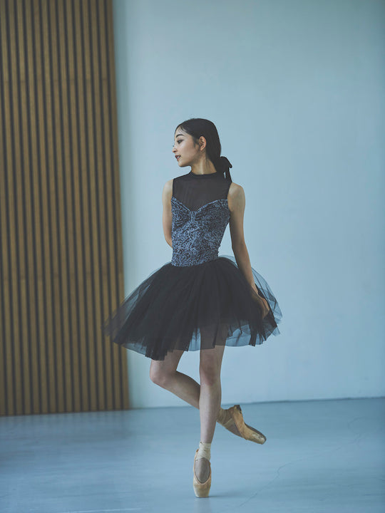 type Y neck ribbon / eternal lace black