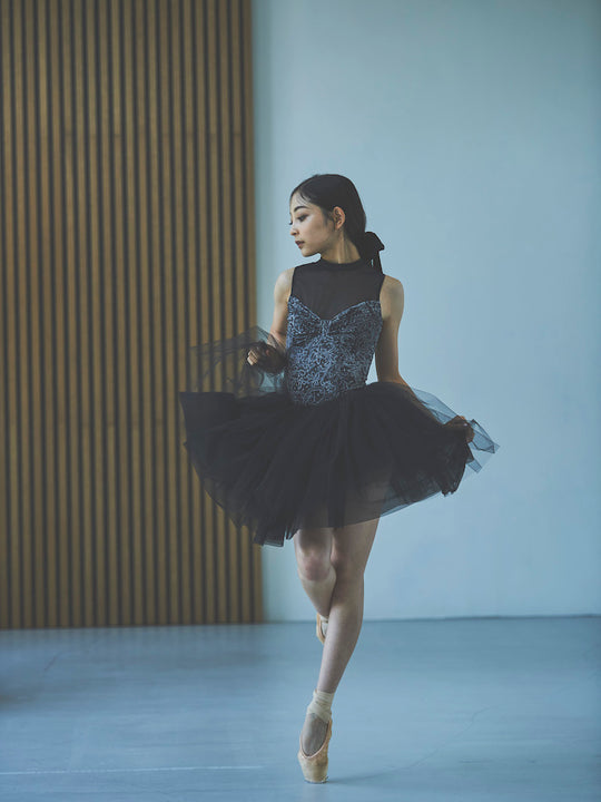 type Y neck ribbon / eternal lace black