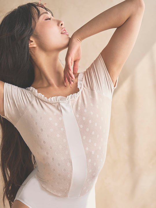 Retune.stina / Dólce / velours dot off white