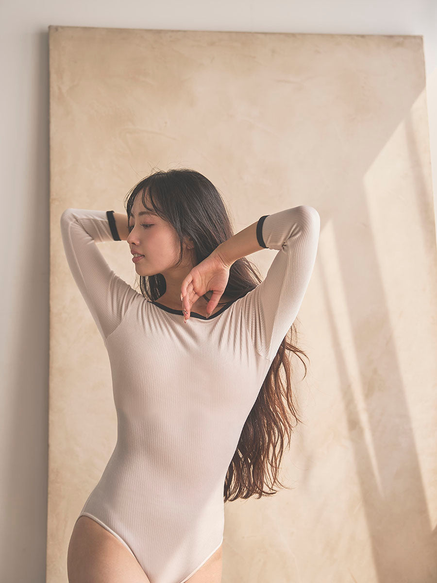 Retune.stina / Nocturne / Ribbed velours off white