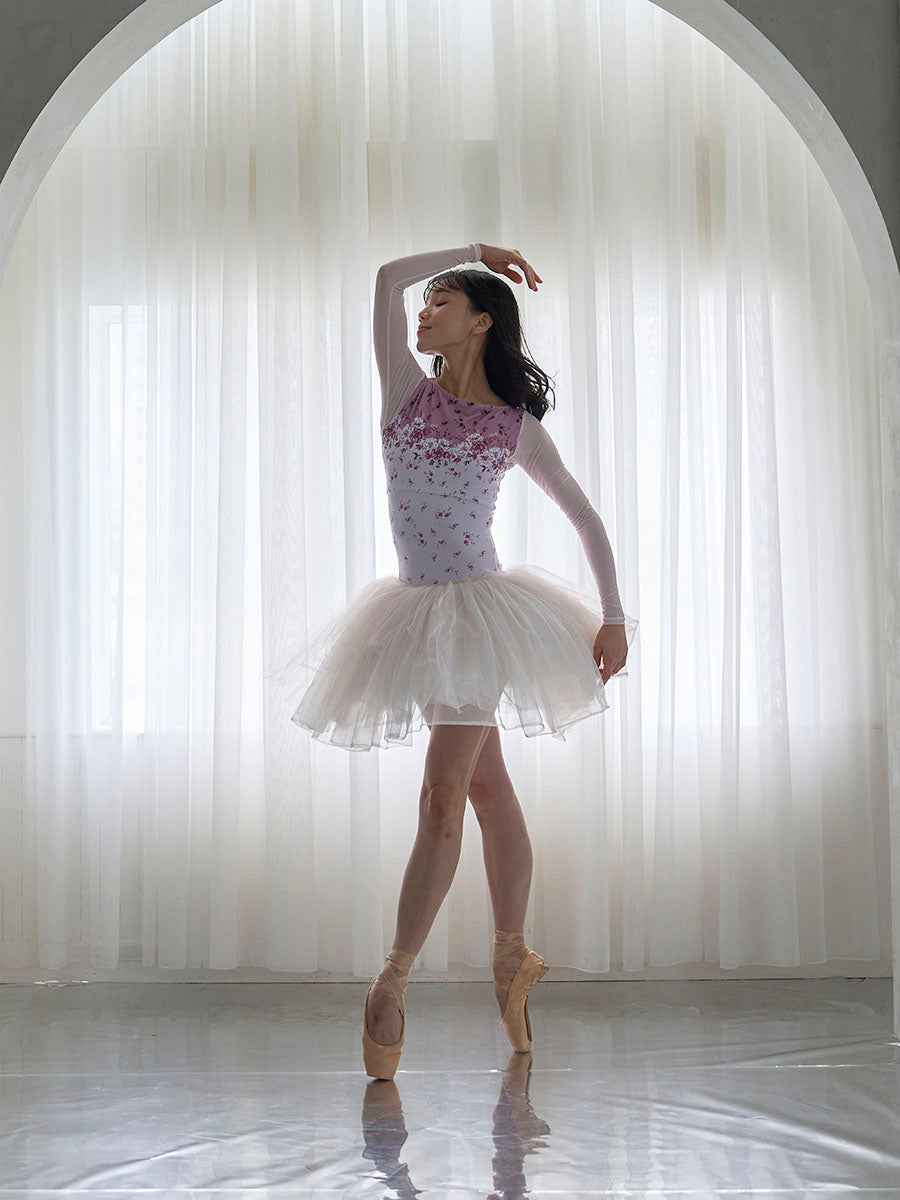 type O square / cosmos rose