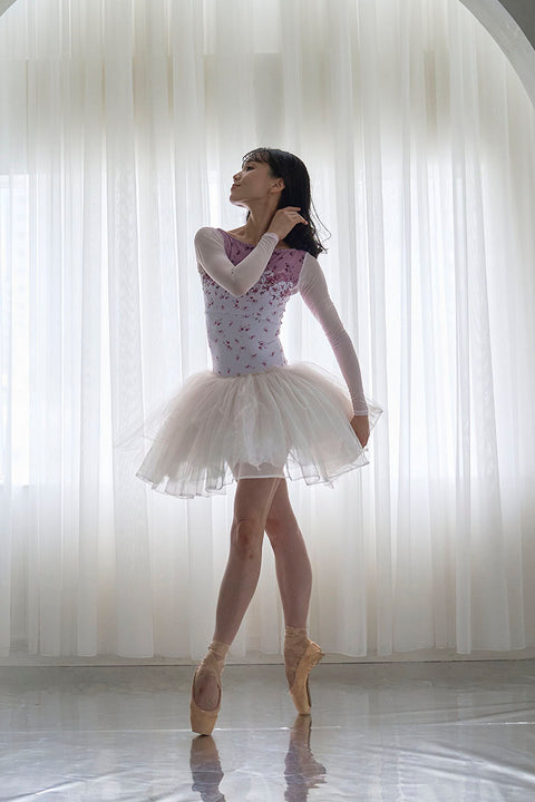 type O square / cosmos rose