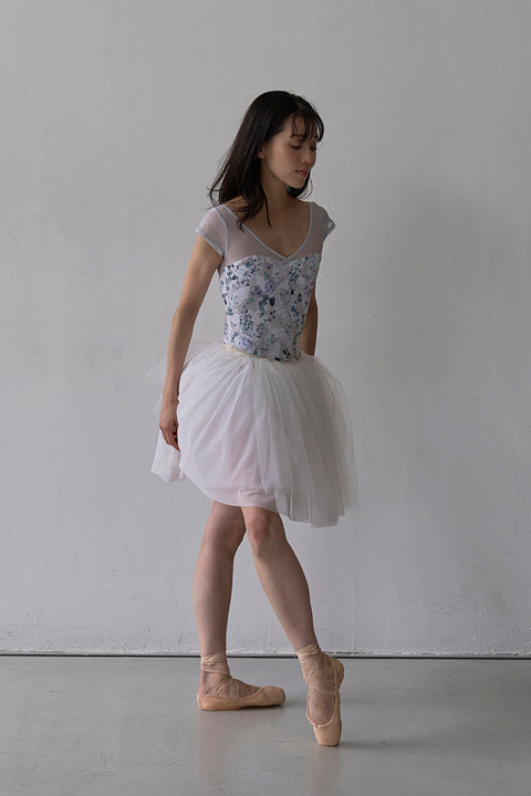 type H half sleeve / Elara white