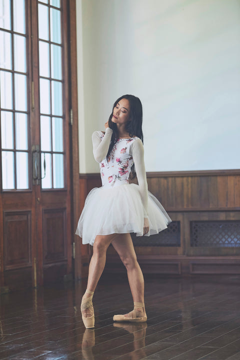 type O square / evanescence white