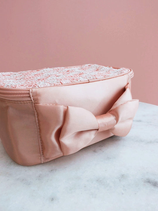 近沢レース店 × stina      leotard vanity pouch